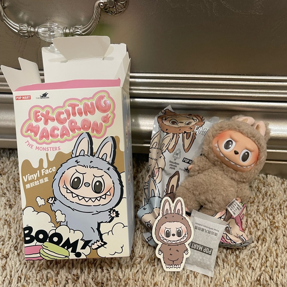 Pop Mart Exciting Macaron Vinyl Figure
